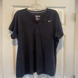 Women’s Nike shortsleeve shirt